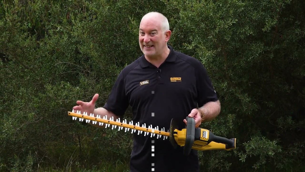 DEWALT® ANZ | 54V XR DCMHT573N-XE Hedge Trimmer