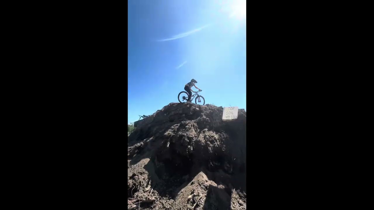 2025 was lit #commencalbikes #monsterarmy #ridefox 