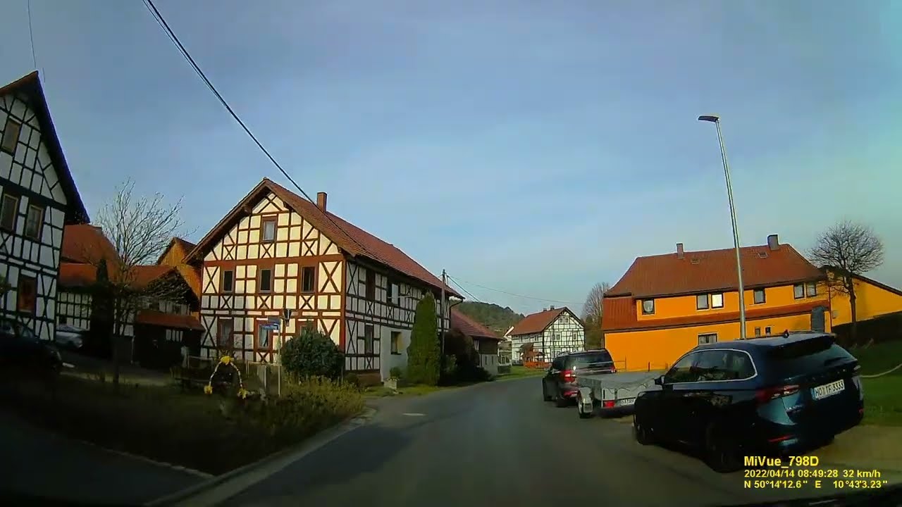 D: Poppenhausen. Stadt Heldburg. Landkreis Hildburghausen. Ortsdurchfahrt. April 2022