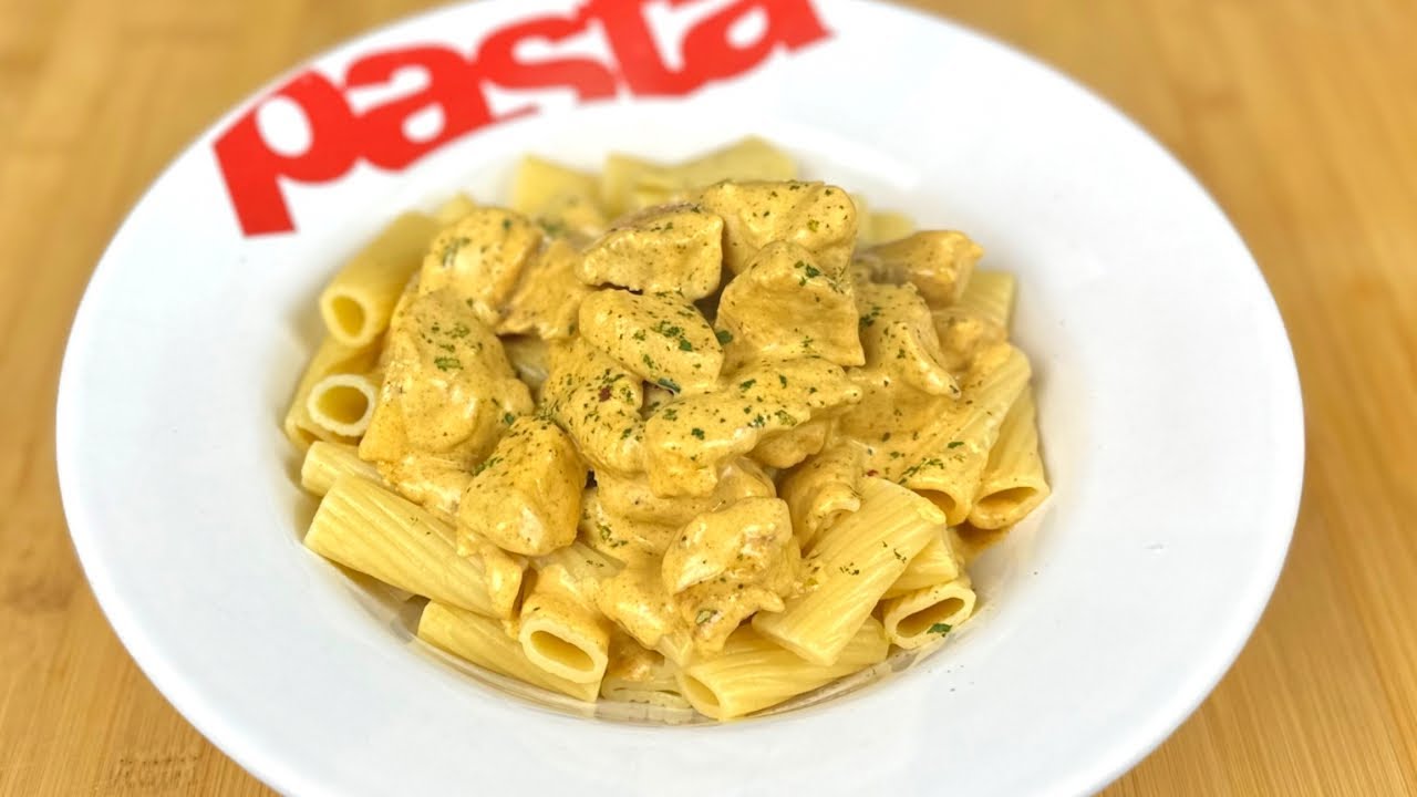 DÉLICIEUSES TORTIGLIONI AU POULET ET AU CURRY RECETTE HYPER RAPIDE À FAIRE EN MOINS DE 15 MINUTES