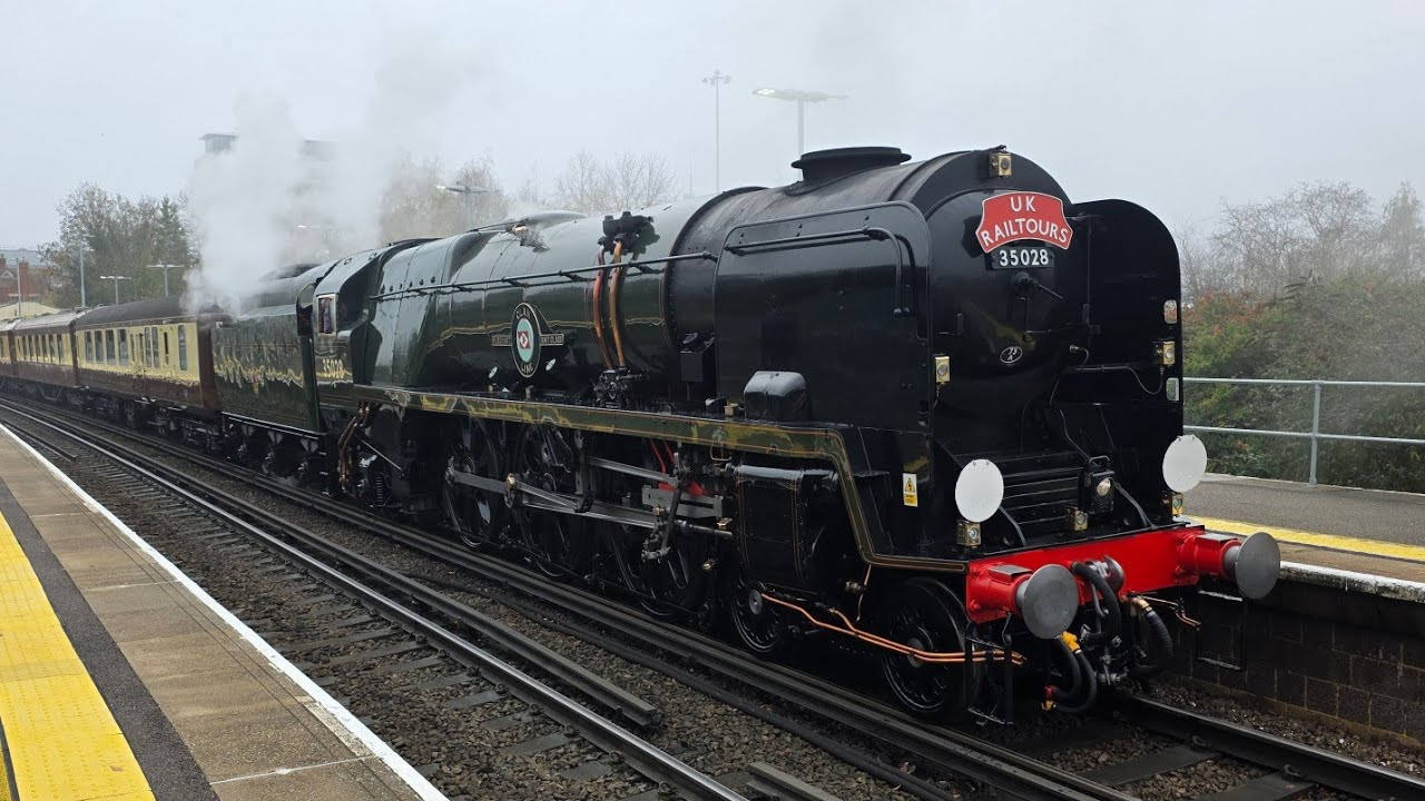 35028 