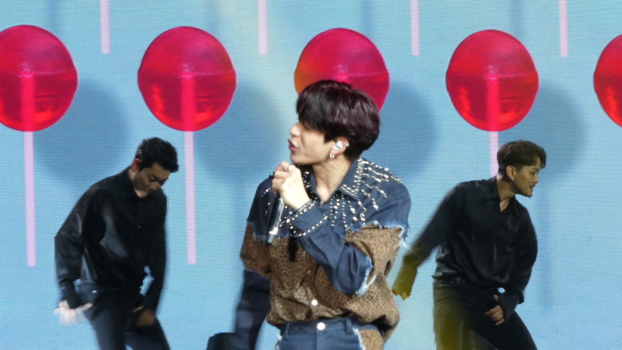 SuperM - Lucas When That Bass Goes Boom Live at The O2 Arena London 28.02.20 4k HD Fancam