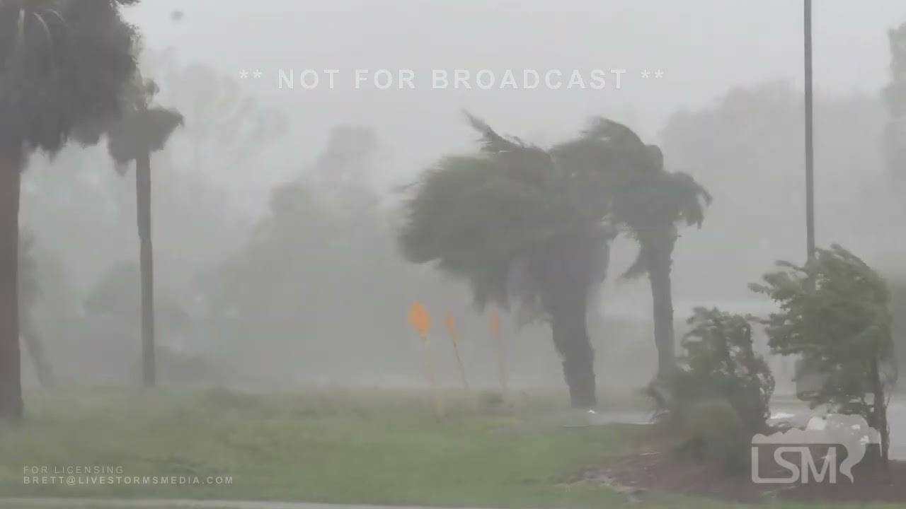 08-30-23 Perry, Fl - Eyewall of Hurricane Idalia, Extreme Wind and Damage