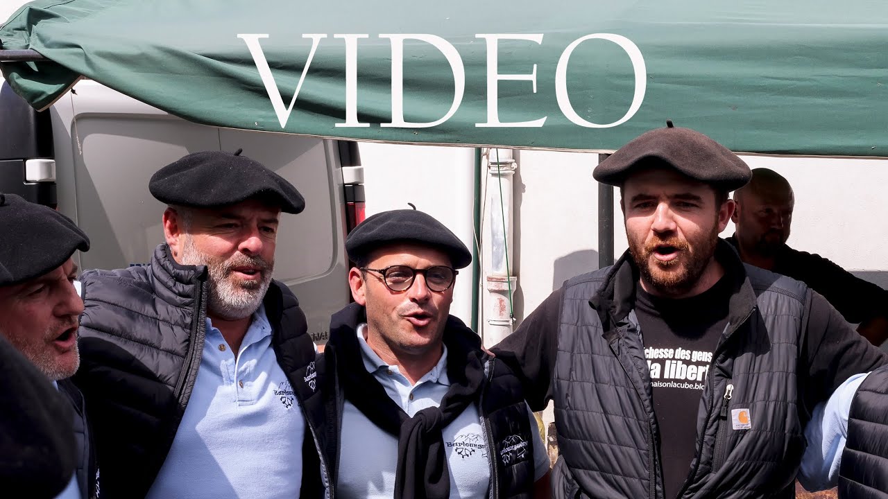Choeur d'hommes Barlounguere au Mas d'Azil / Le refuge