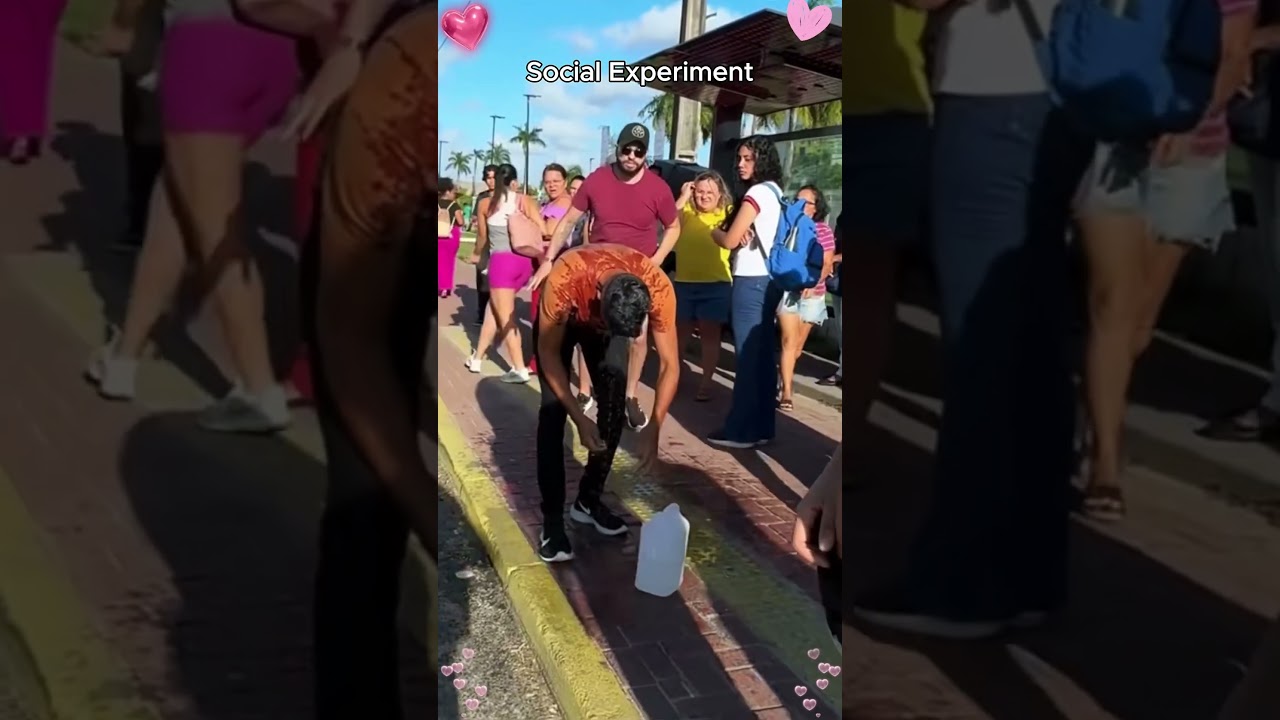 Social experiment #socialexperiment #kindness #hopecore #wholesome #social #experiment #helpme