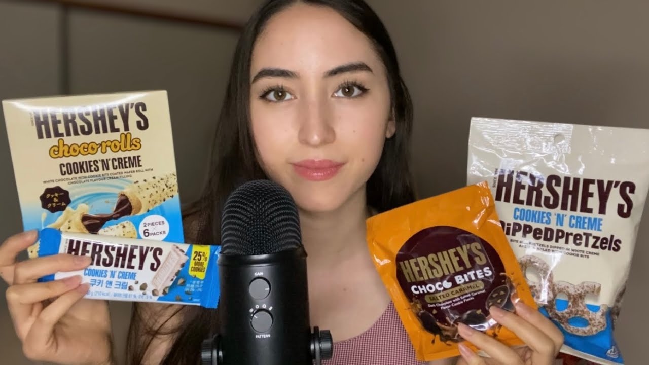 ASMR-видео: Пробую крендельки Hershey’s Cookies & Cream, шоколадные рулетики и карамельные конфет...