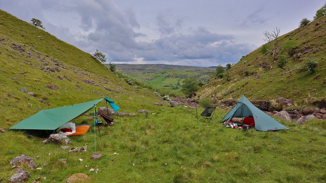 Bivvy Bag Midge Attack!😖 Fire in Rain - Wild Camping UK