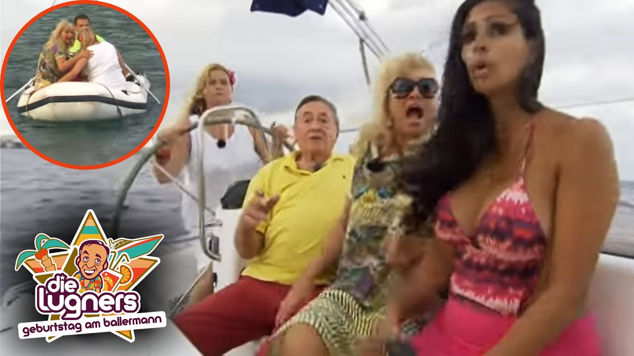 SCHIFFBRUCH?! 😳 DANIELA übernimmt das Steuer ⛵😂 | Die Lugners - Geburtstag am Ballermann | ATV