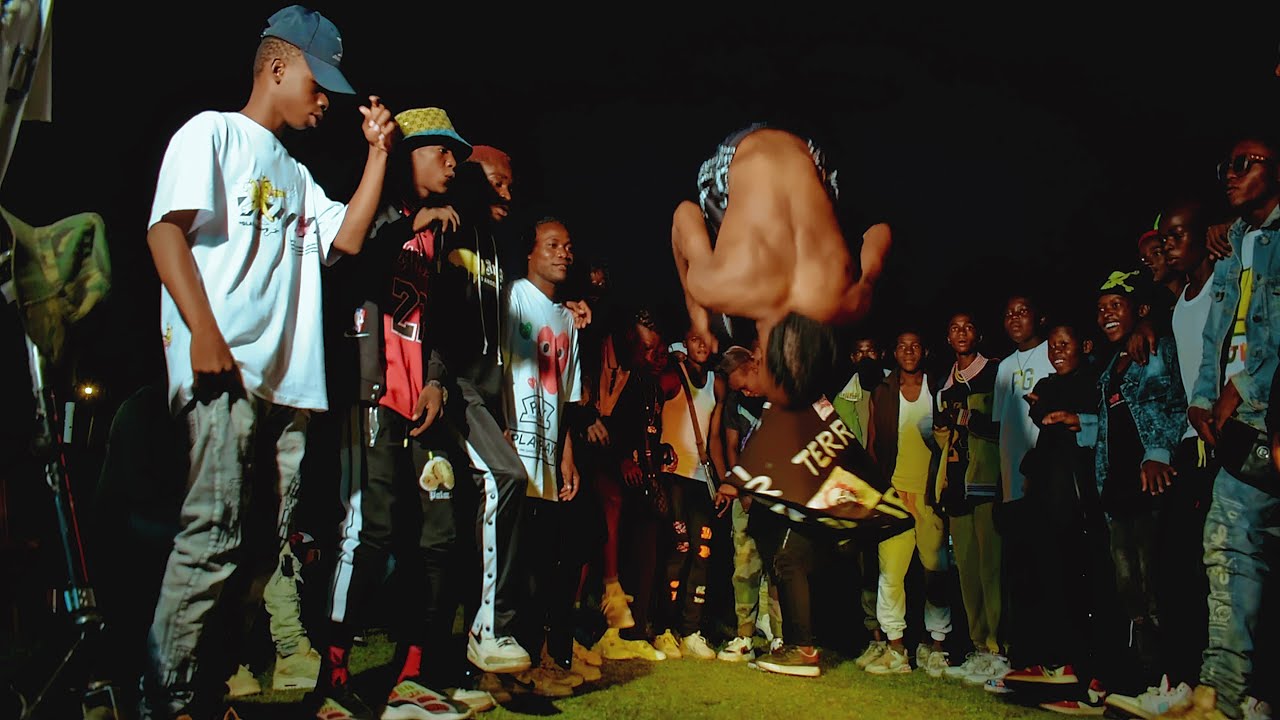 LA_FAMILLE_PIRATE__POTO__ ( Clip Officiel )