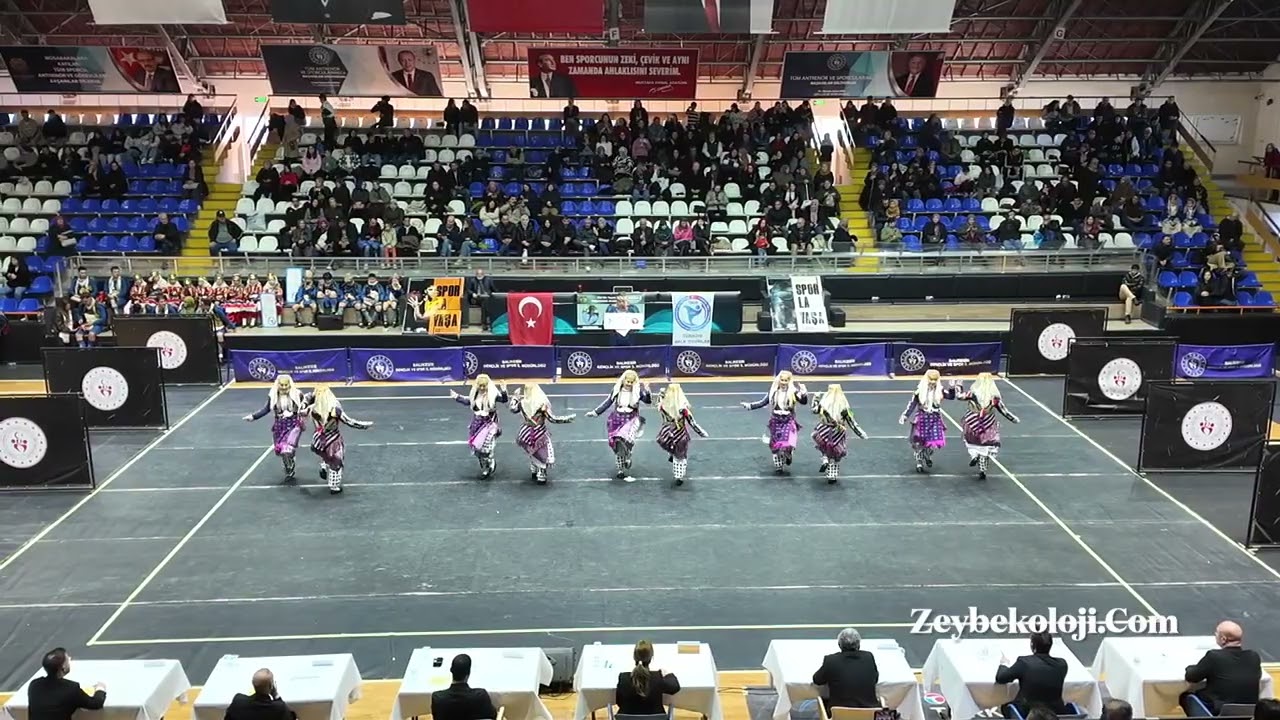 Edremit K&uuml;lt&uuml;r Sanat Spor Kul&uuml;b&uuml;   B&uuml;y&uuml;kler D&uuml;zenlemesiz Kadın   2025 THOF Balıkesir