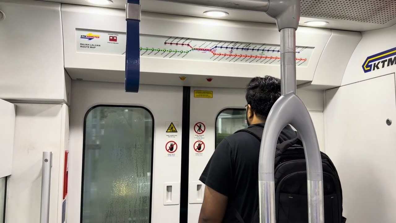 KTM Komuter Class 92 (SCS 20): Kuala Lumpur to Putra. 