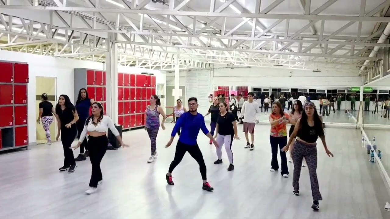 BORN TO BE ALIVE - Patrick Hernández - Coreografía de Peaky Joyce - Música Disco - #70s80s90s