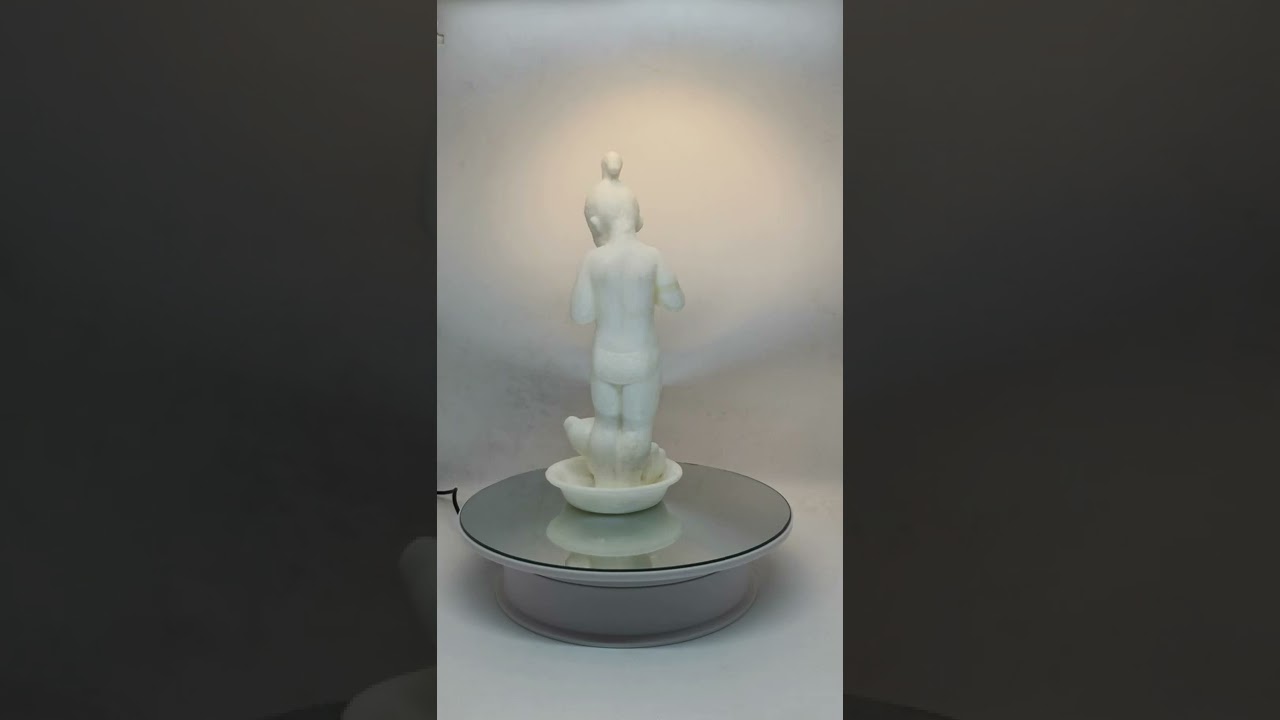 Figurine souvenir  toy old composition plastic