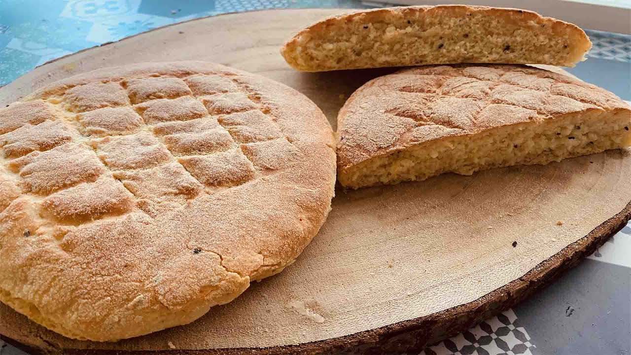 Pain au semoule sans pétrissage, Moelleux et Recette Antigaspi avec reste de pain