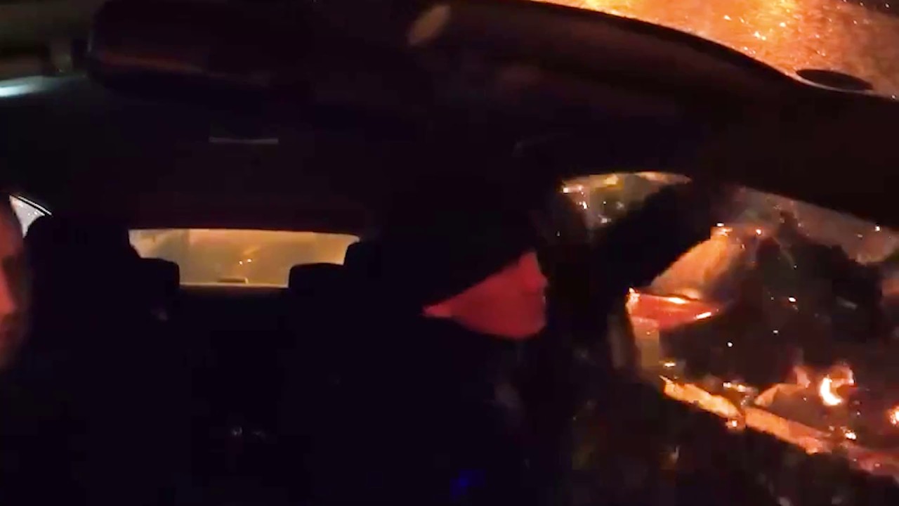 МУЖЧИНА РАЗБИЛ ЧУЖУЮ МАШИНУ