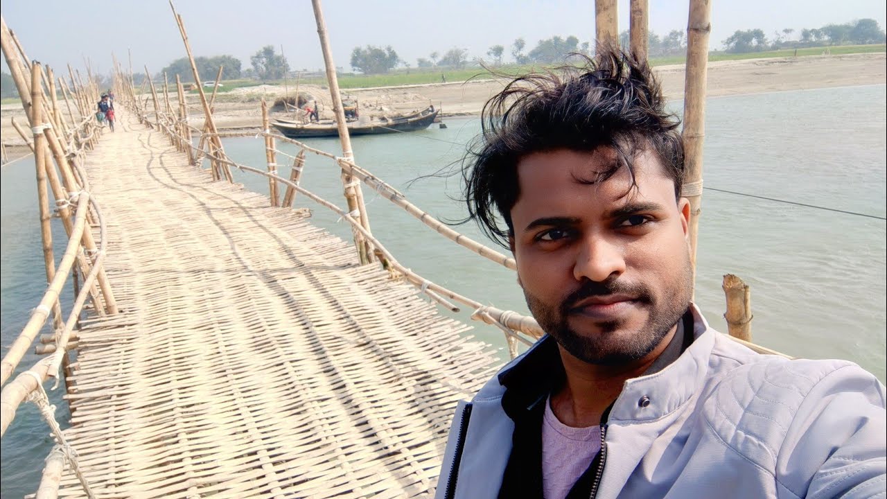 दुनिया का सबसे खतरनाक बांस का पुल? 😱 Village LifeStyle Vlogs | Rohitvlogs72 #vlog 