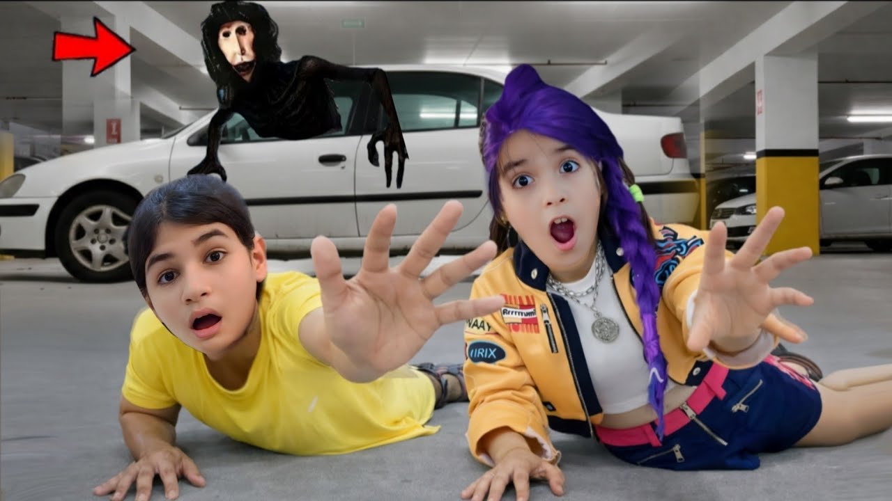 THE LOCUST OKULDA ARABANIN BAGAJINA BİNDİ BİZİ TAKİP ETTİ NİSA PEŞİMİZDE BİZİ ARIYOR
