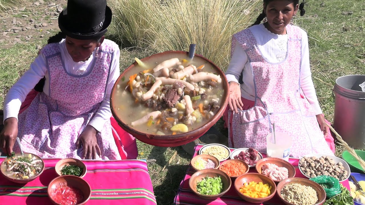 COCINANDO CHAIRO CON CARNE Y SUS TRIPITAS DE CORDERO A FOGÓN EN EL CAMPO - CHOLITA JULIA