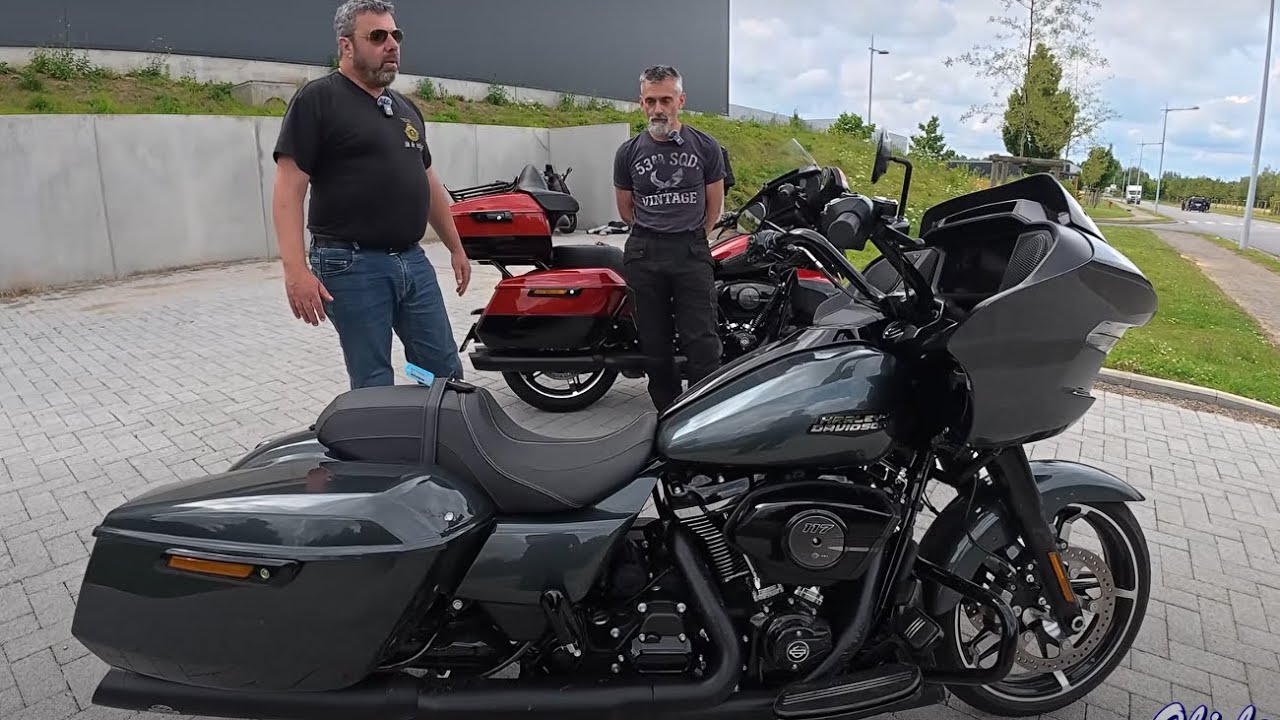 2 ème épisode :   @Harley-Davidson  Street Glide Ultra VS Road Glide 2025 Shark-Nose vs Batwing ?