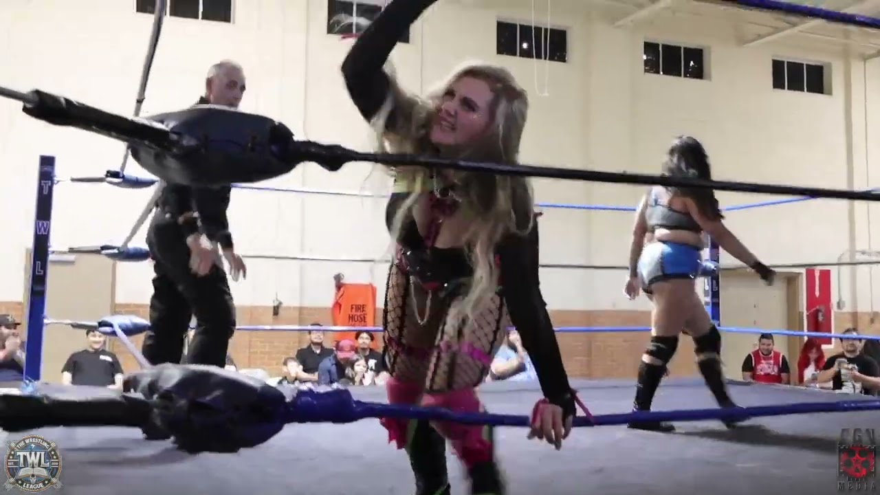 Denisse Dae VS Lovely Miss Larken - The Wrestling League - South Texas Wrestlefest