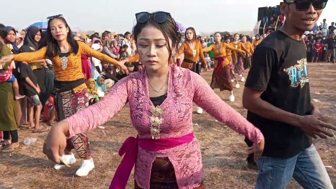 Joget Perahu layar ~ Peserta paling HOREG || Karnaval Desa KLETEK 2023