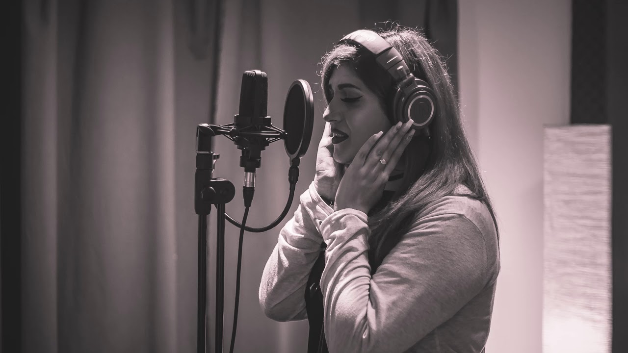 Lavinia Ioana-Family Portrait (Cover Pink)
