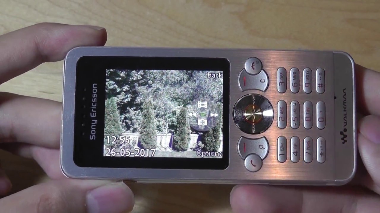 Retro Review: Sony Walkman W302 Feature Phone?!