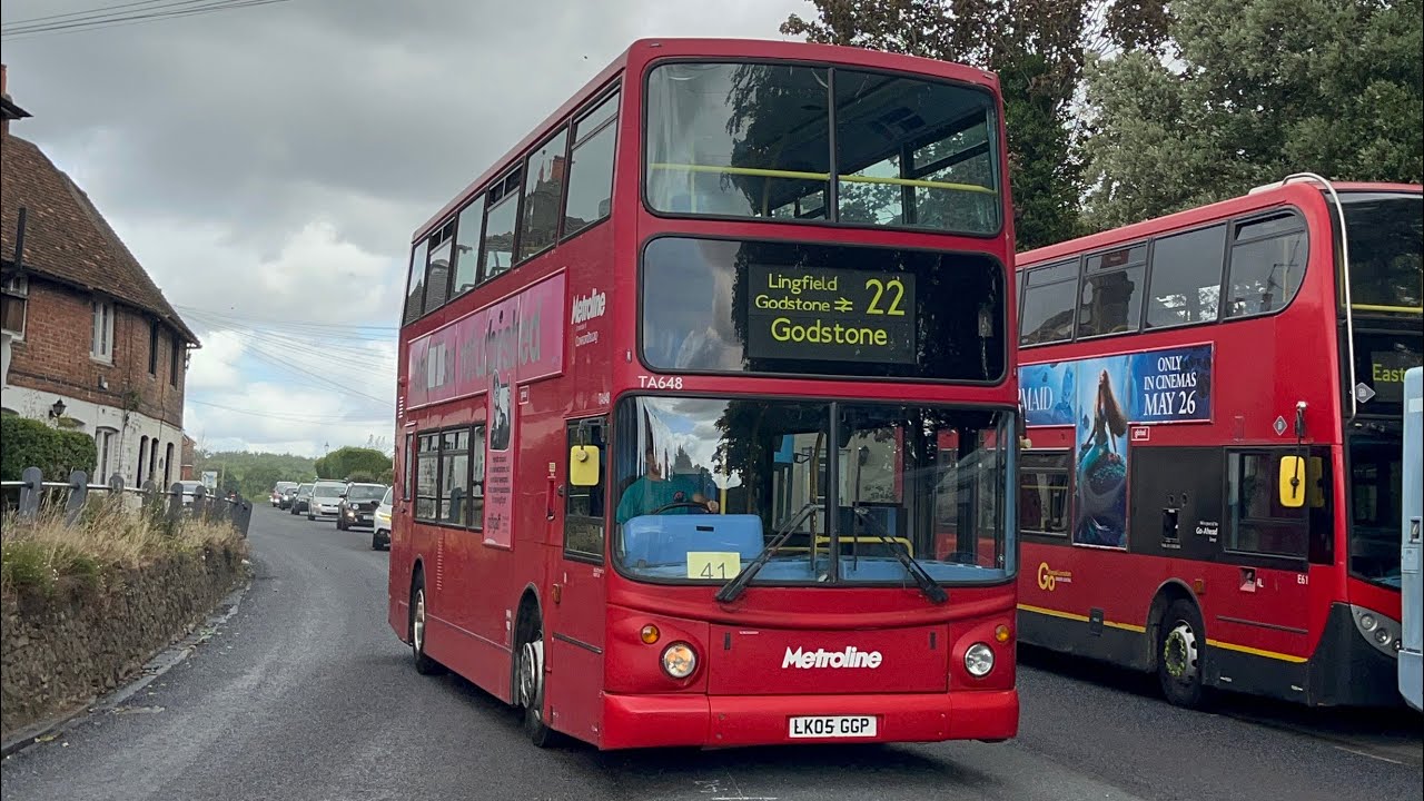 *KICKDOWN + THRASH* Journey on LFRD Route 22 towards East Grinstead. ALX400 Trident TA648 (LK05 GGP)
