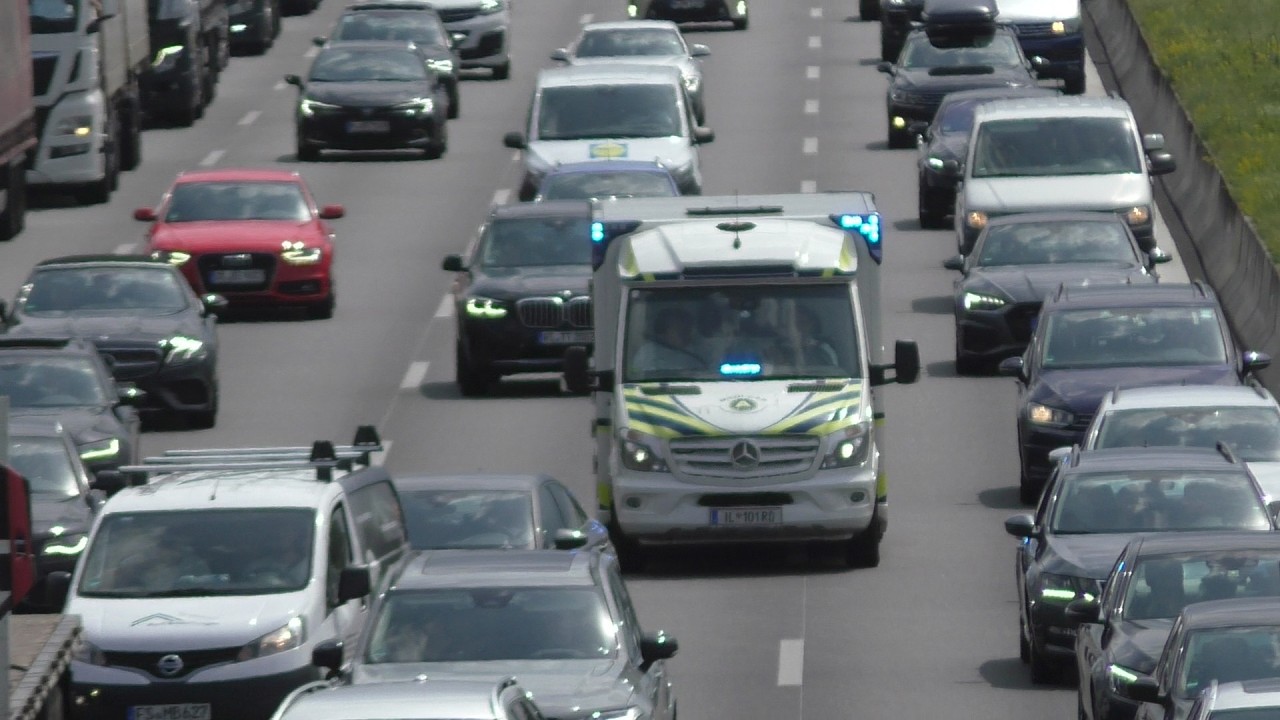 Intensivtransport im Stau: ITW Medi-Car Österreich in München