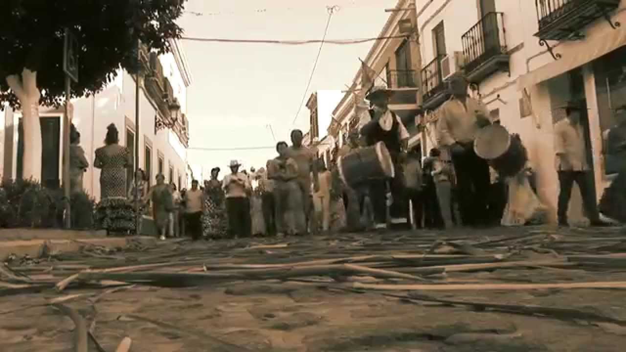 EL LATIDO DE UN PUEBLO RESUMEN