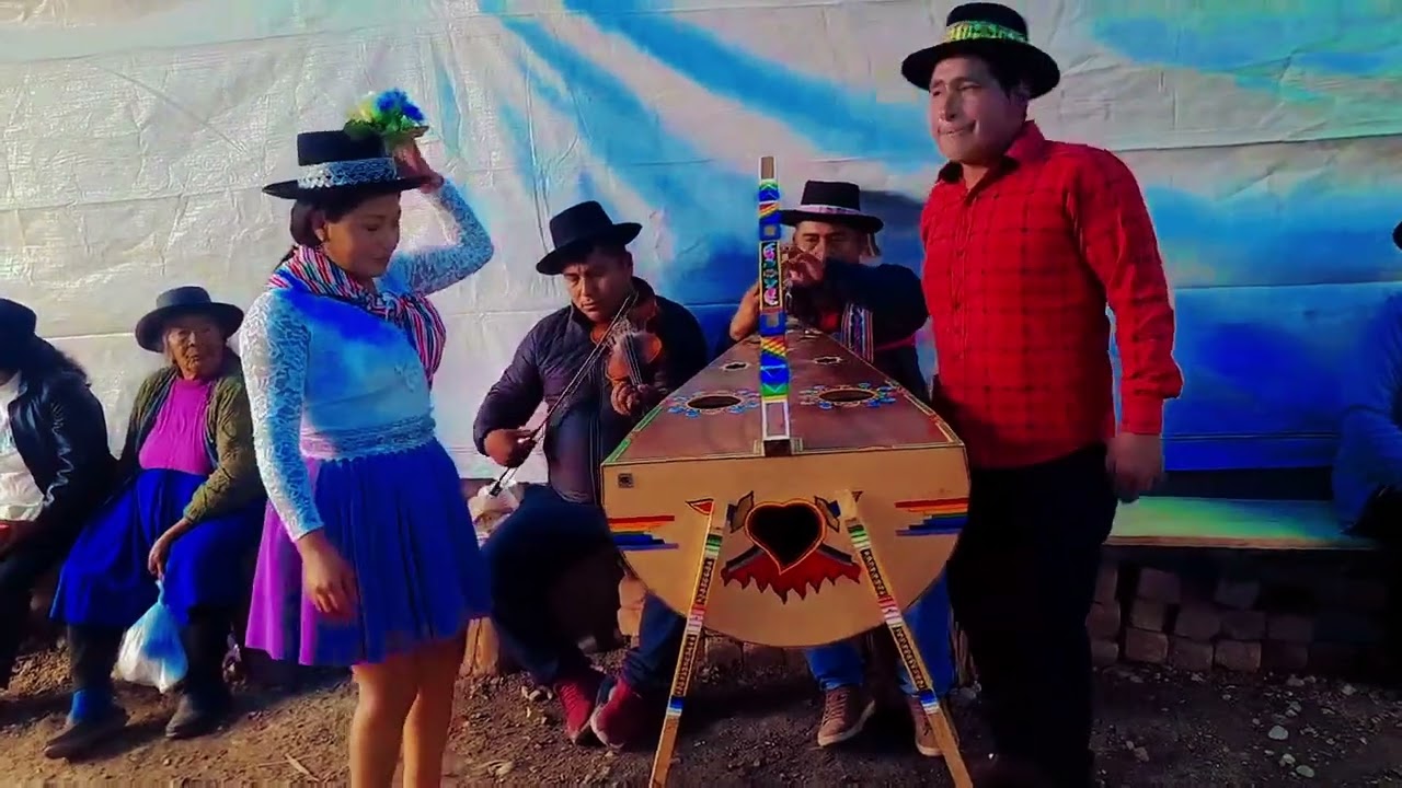 Jarana Con BELLA CHINITA de Piscobamba Y HUAYCHAUSITO de Sucre 🎻🎵