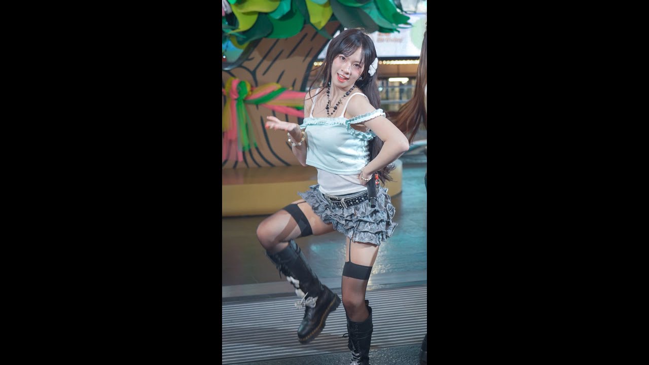 BELL FLI:P [ Fancam ] - ดิ้นไปดิ้นมา (Flip) / The Magical Celebration 2026 at Siam Center