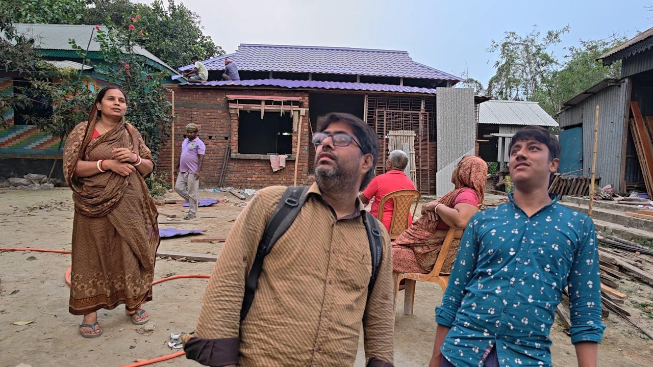 আজ হঠাৎ করে আমার বাড়িতে এত মানুষ