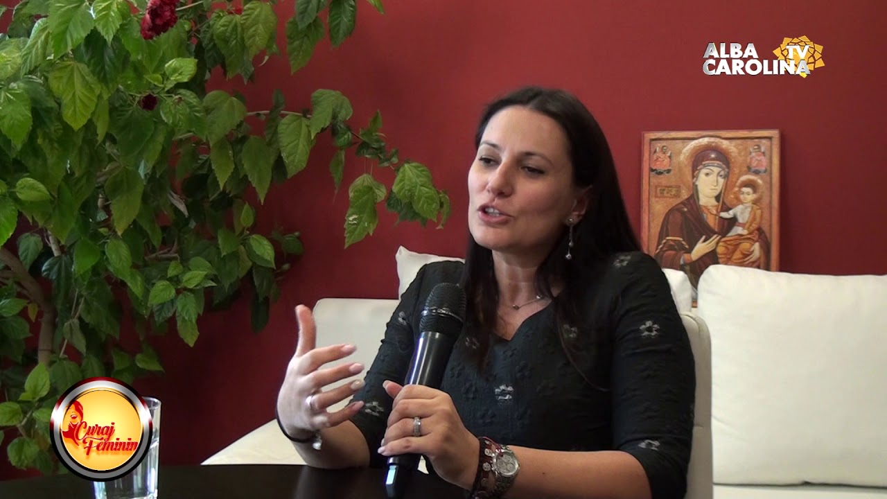 CURAJ FEMININ  cu   av  Laura Bercu