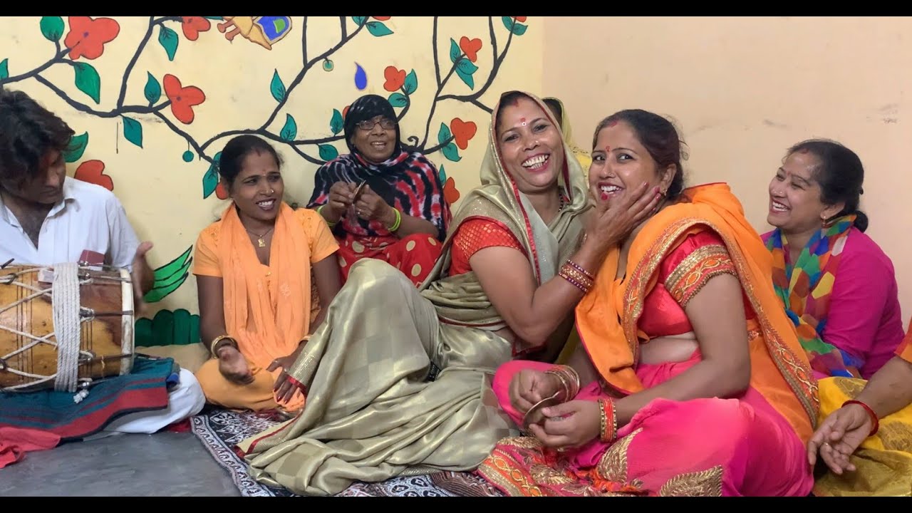 Krishna bhajan - मै तो तेरे संग चलूंगी थाम ले बैयां - बहुत ही सुन्दर कृष्णा भजन