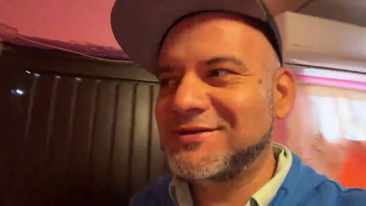 Dia lluvioso en casa de doña Beba tomando café