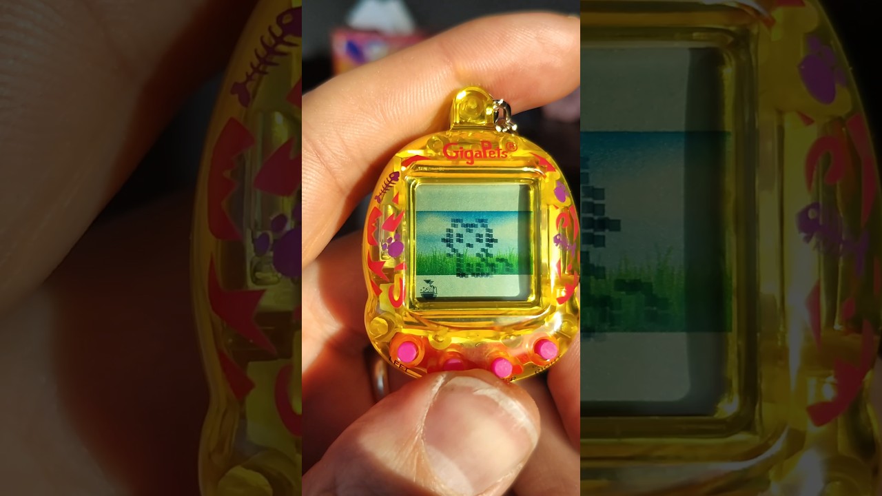 GigaPets Cat Gameplay #GigaPets #Tamagotchi #CatLovers World's Smallest GigaPets