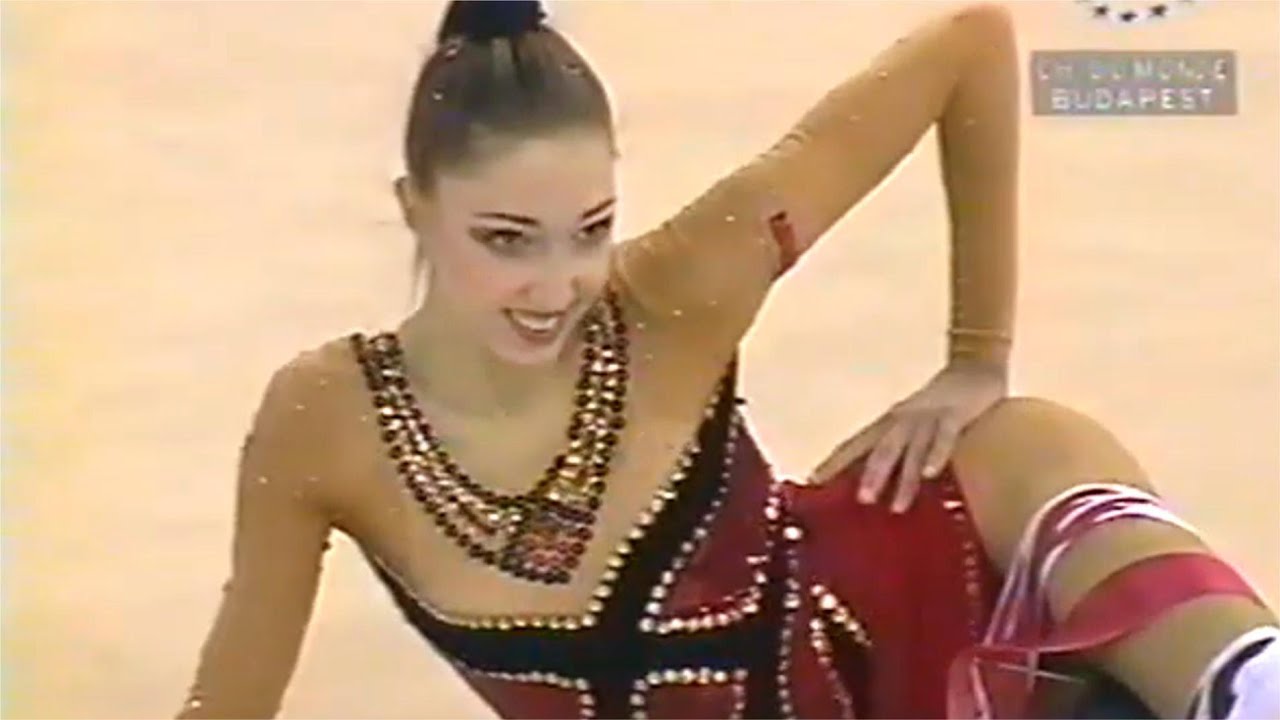 Elizabeth Paysieva Represented Bulgaria in 2003
