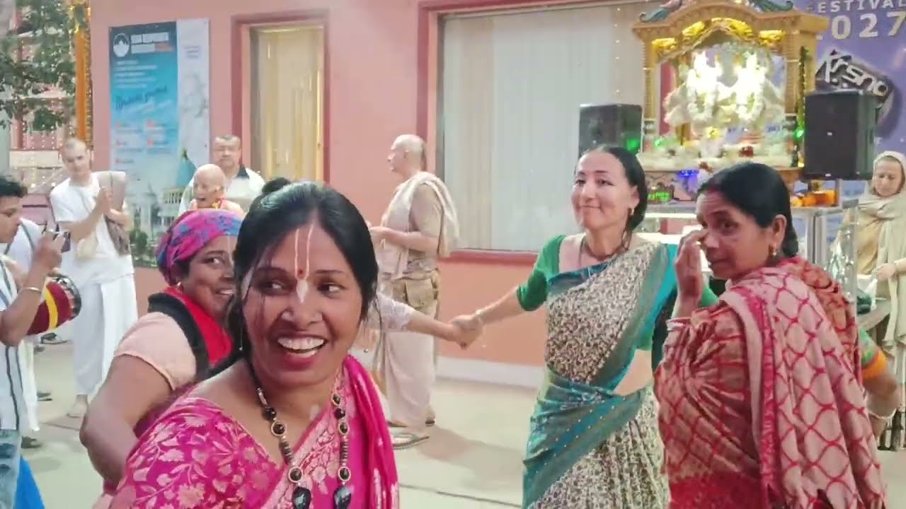 সন্ধ্যায় মায়াপুরে অসাধারণ দৃশ্য #radheradhe #song #iskonia #iskcon #হরে কৃষ্ণ #mayapurtv #iskcontv