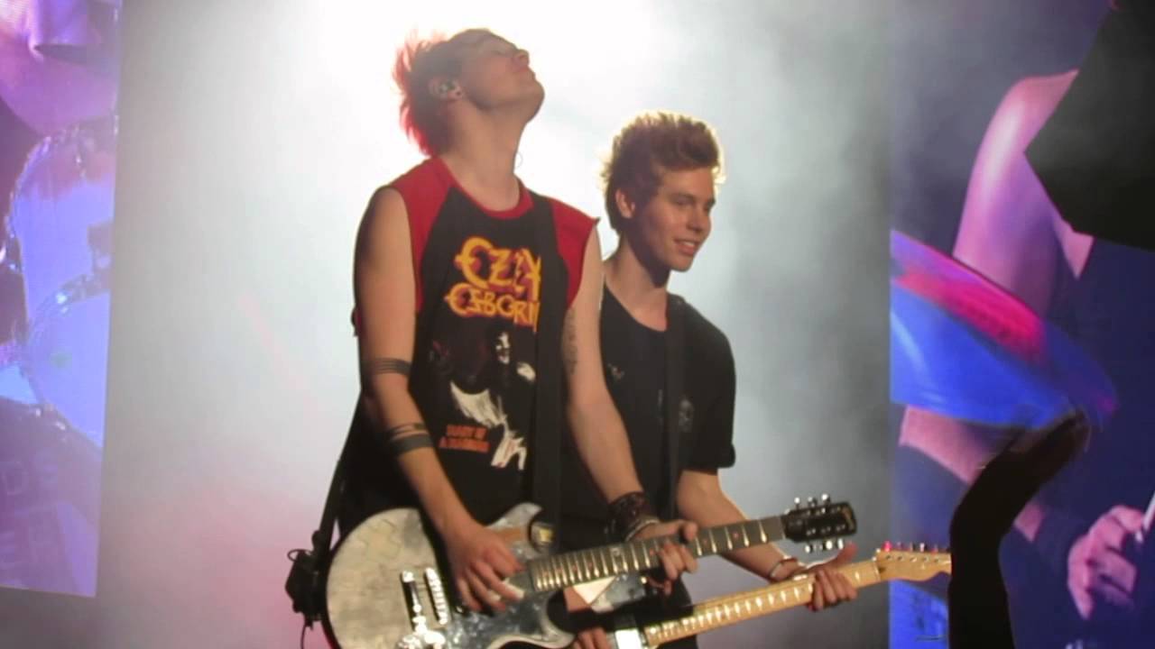 What I Like About You- 5SOS at The Forum