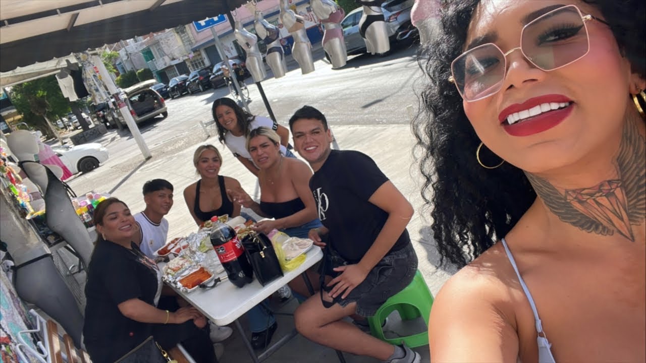 Paolita Suarez está en vivo comiendo en chavas ￼