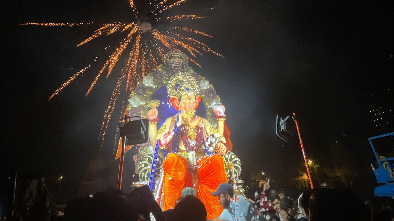 when king ariving in kingdom ❤️🥹🚩 charkop cha raja aagman sohla 🚩