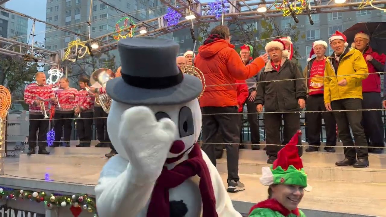 2022 Caltrain Holiday Train Performance & Departure in San Francisco Saturday 12/3