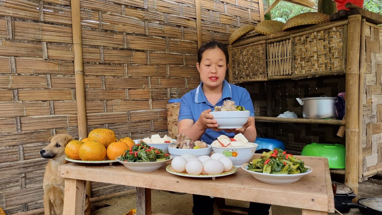 Harvest young squash and green vegetables - Cook stir-fried ribs, bean sauce, boiled eggs and enjoy