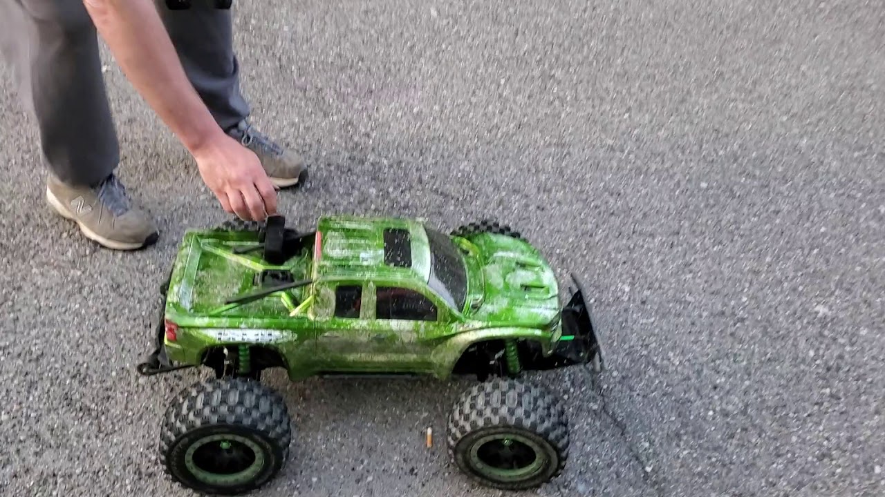 Xmaxx 8s Hobbywing 56113 800kv motor, 30/30 mod 1.5 B&M racing gears speed run attempt.