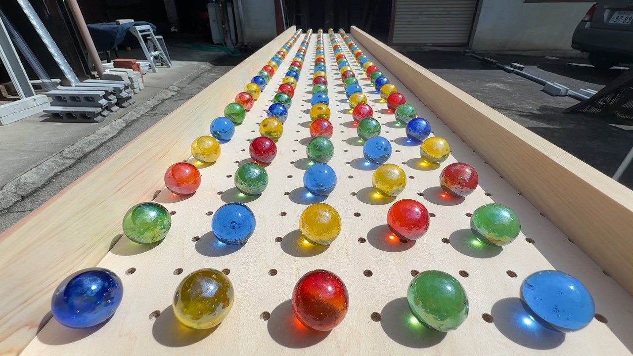 マーブルラン221 marble run みんなの人気者　楽しいビー玉　明るく進むコース