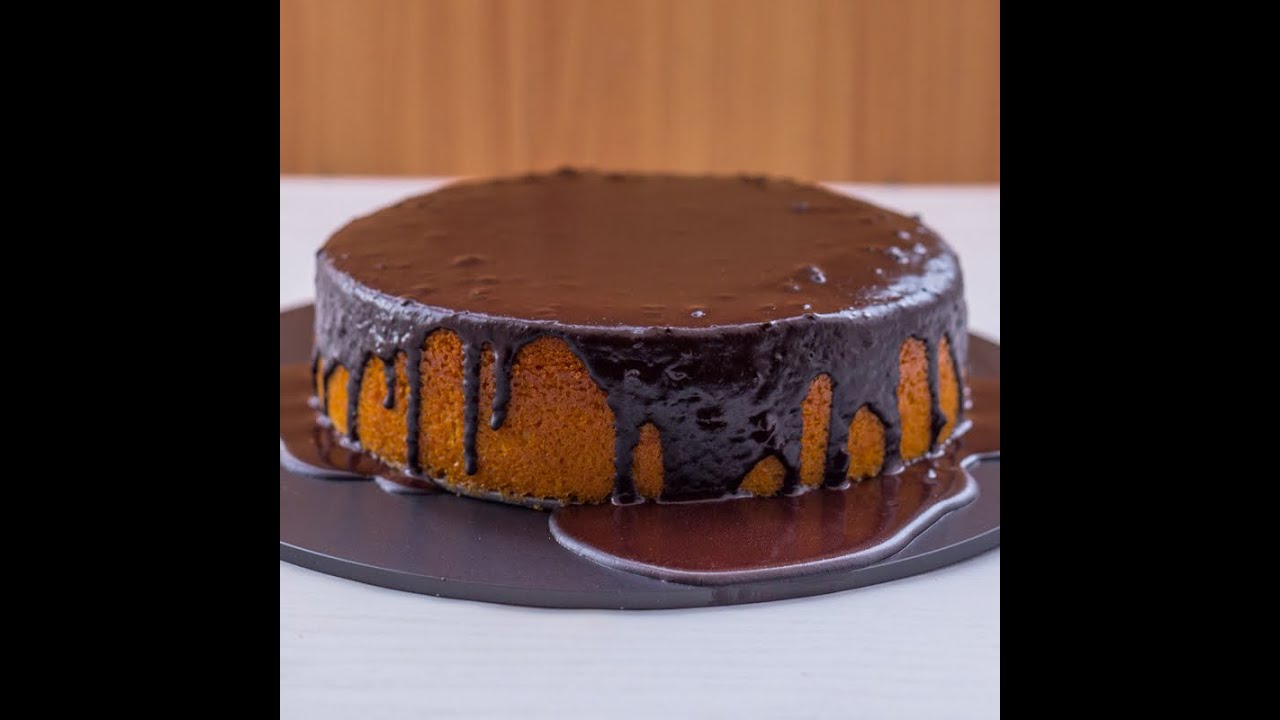 BRAZILIAN CARROT CAKE WITH CHOCOLATE ICING