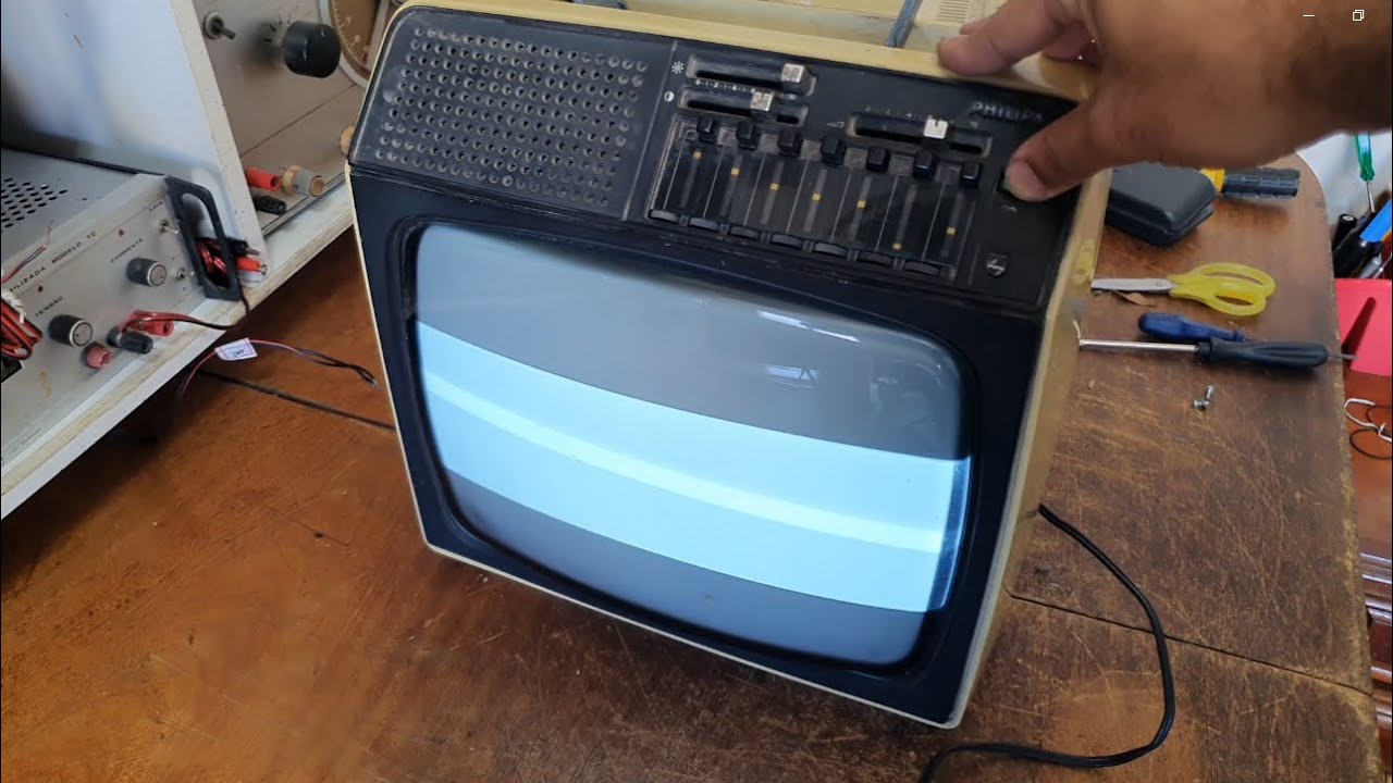 Funciona ou Explode? TVs Antigas do Super Garimpo