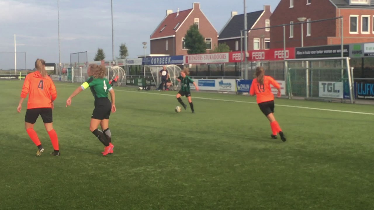 Debuut Kyra Hooijschuur (16 jr.) WSV'30 VR1