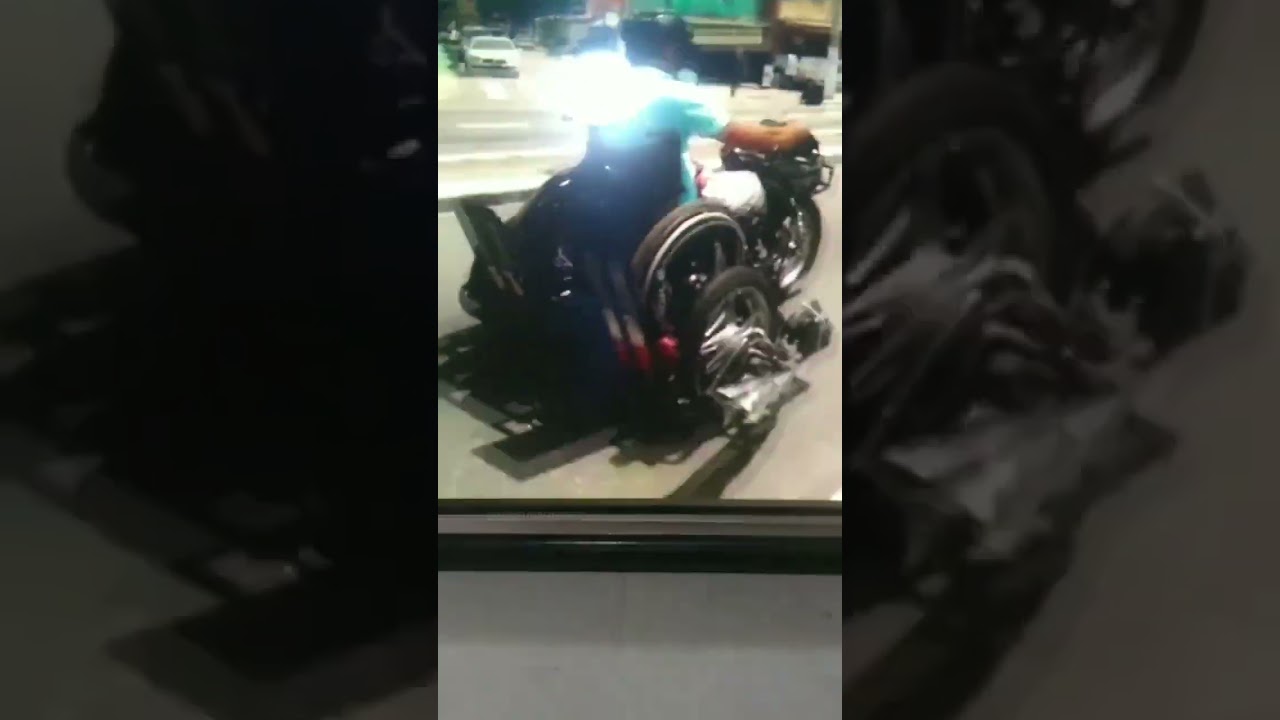 triciclo motorizado cadeirante bis125